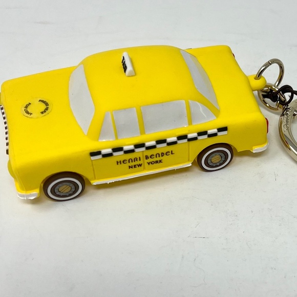 Henri Bendel Taxi Keyring *NWT display picture 1